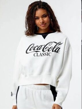 PACSUN Coca ~ Cola Classic Sweatshirt Women’s Sz M EUC White & Black